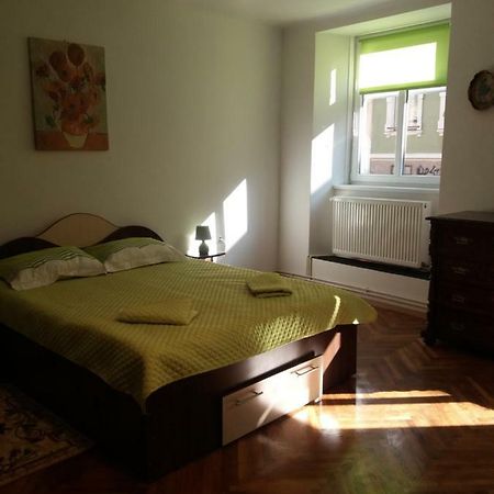 Charming downtown studio Braszów Zewnętrze zdjęcie