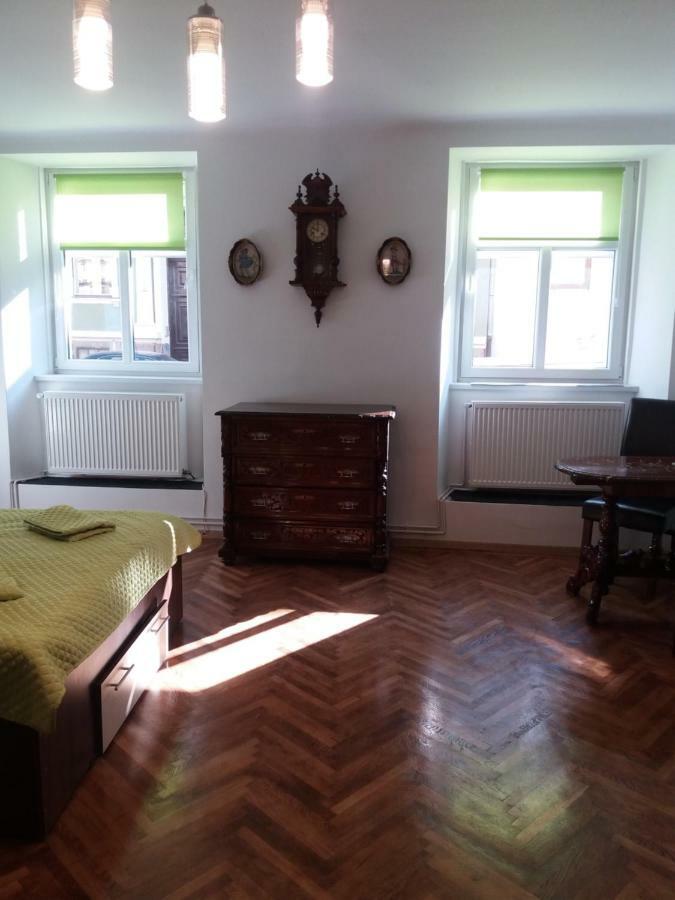 Charming downtown studio Braszów Zewnętrze zdjęcie